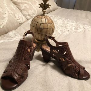 Nurture sandals from Dillard’s size 8.5